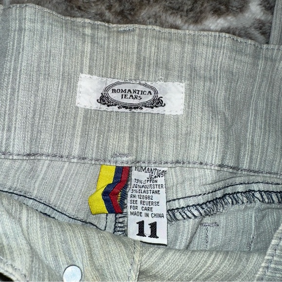 Romántica Jeans - Picture 3 of 4